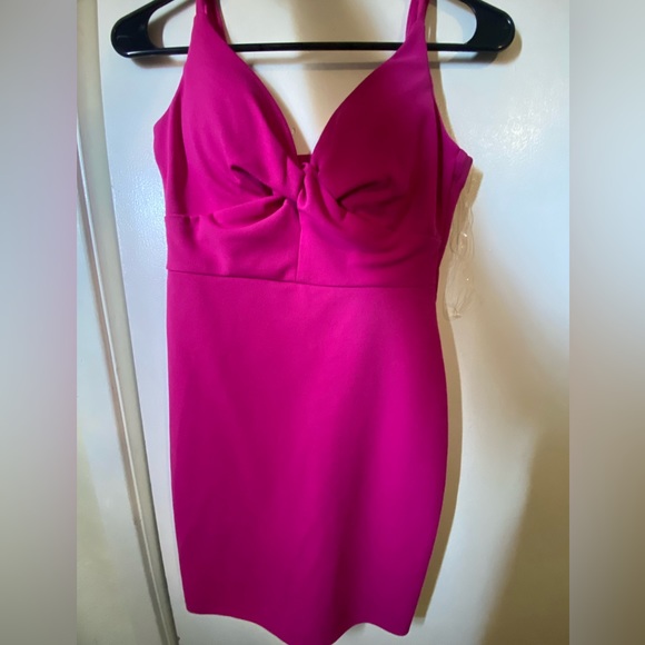 Tops - Picture 1 of 11